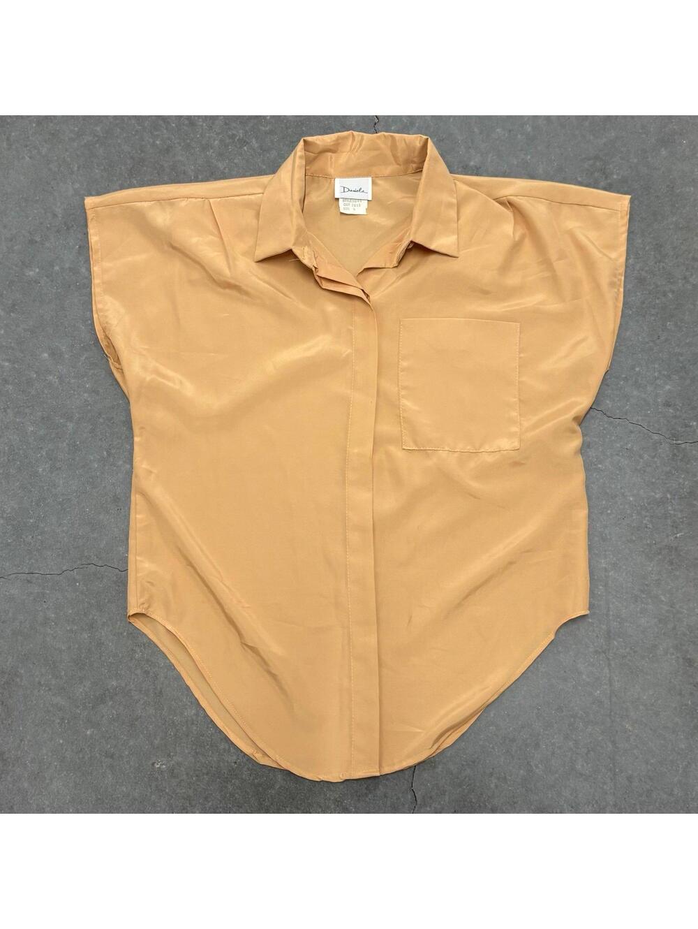 Daniela Sleeveless Button Down Blouse